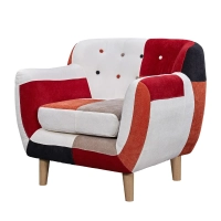 Nordisk soffa med klädsel i patchwork