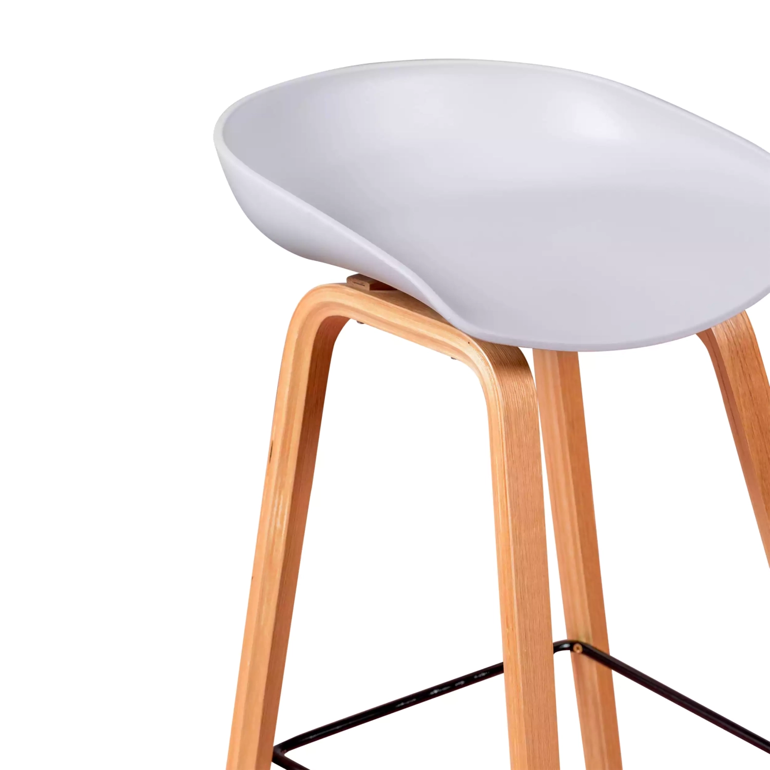 Obtenha o banquinho de madeira de faia nórdica - Mueble Design
