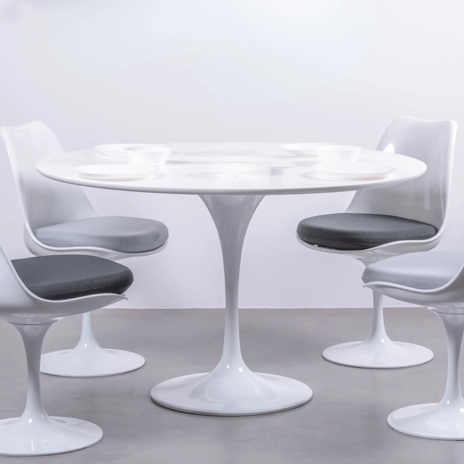 Inspiratie Tulip Eettafel 100cm - Eettafel - Design Meubels