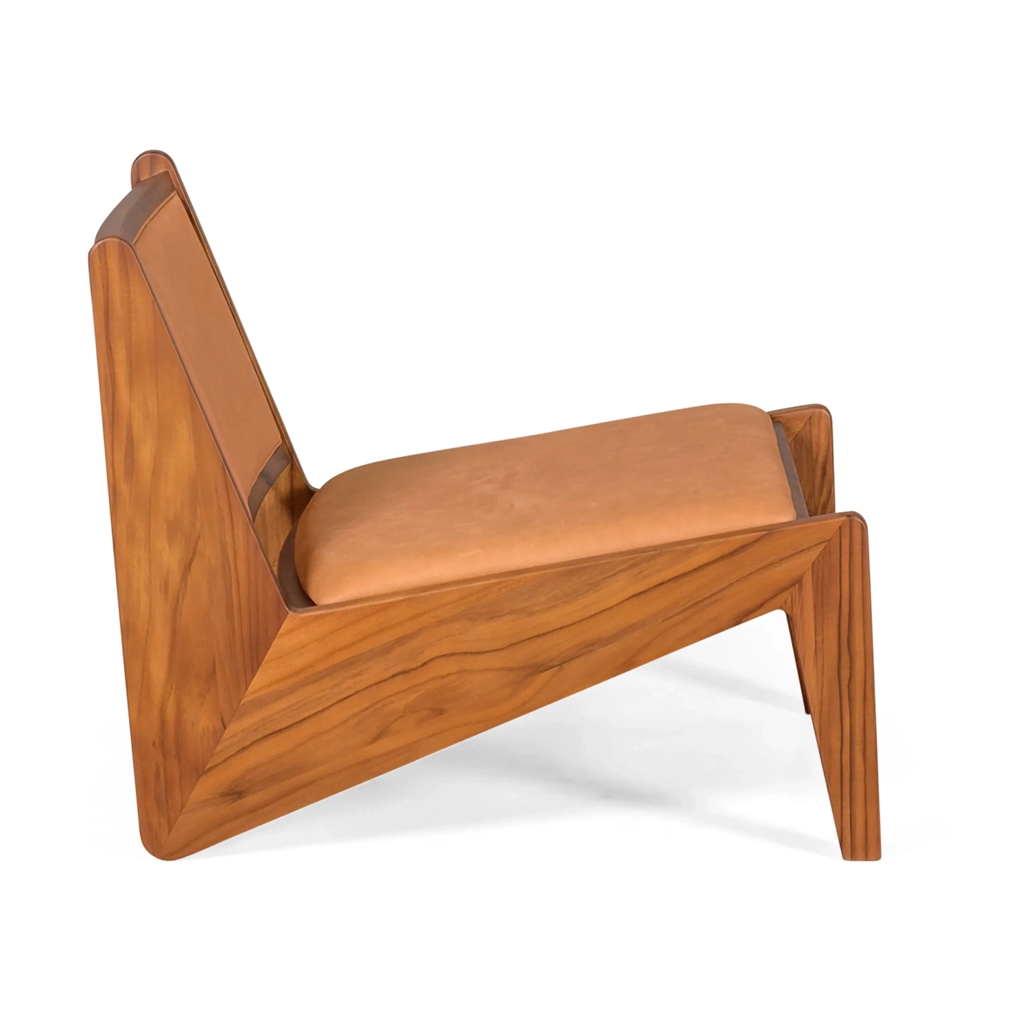 Cadeirão Compass estofado em madeira e couro - Mueble Design