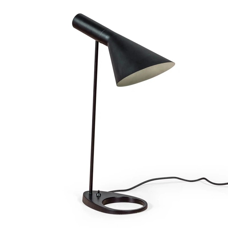Candeeiro de mesa de design Jhon