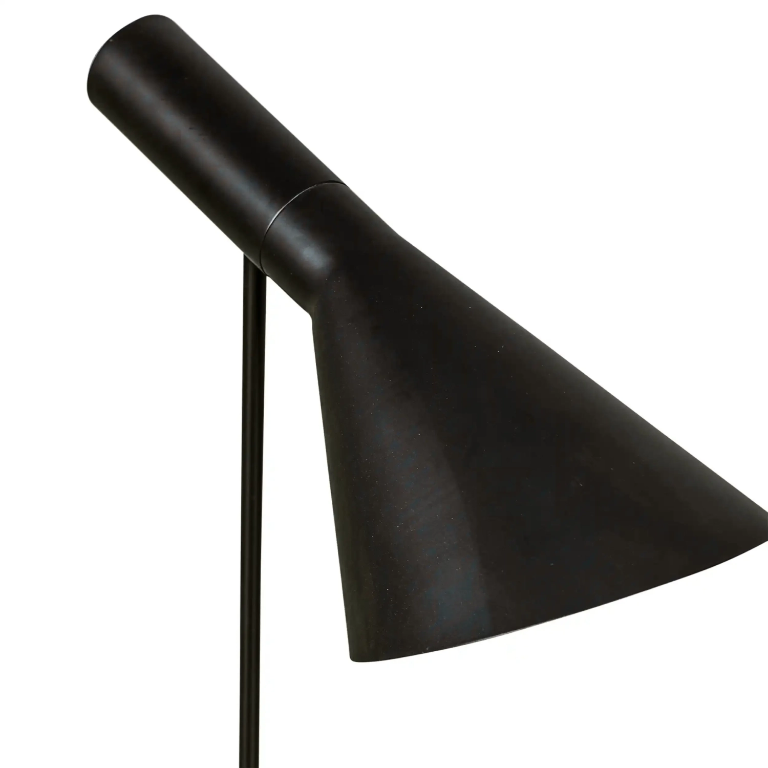 Jhon tafellamp | Op Arne Jacobsen geïnspireerd ontwerp in staal