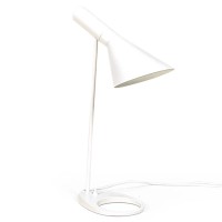 Jhon Tischleuchte | Arne Jacobsen inspiriertes Design aus Stahl