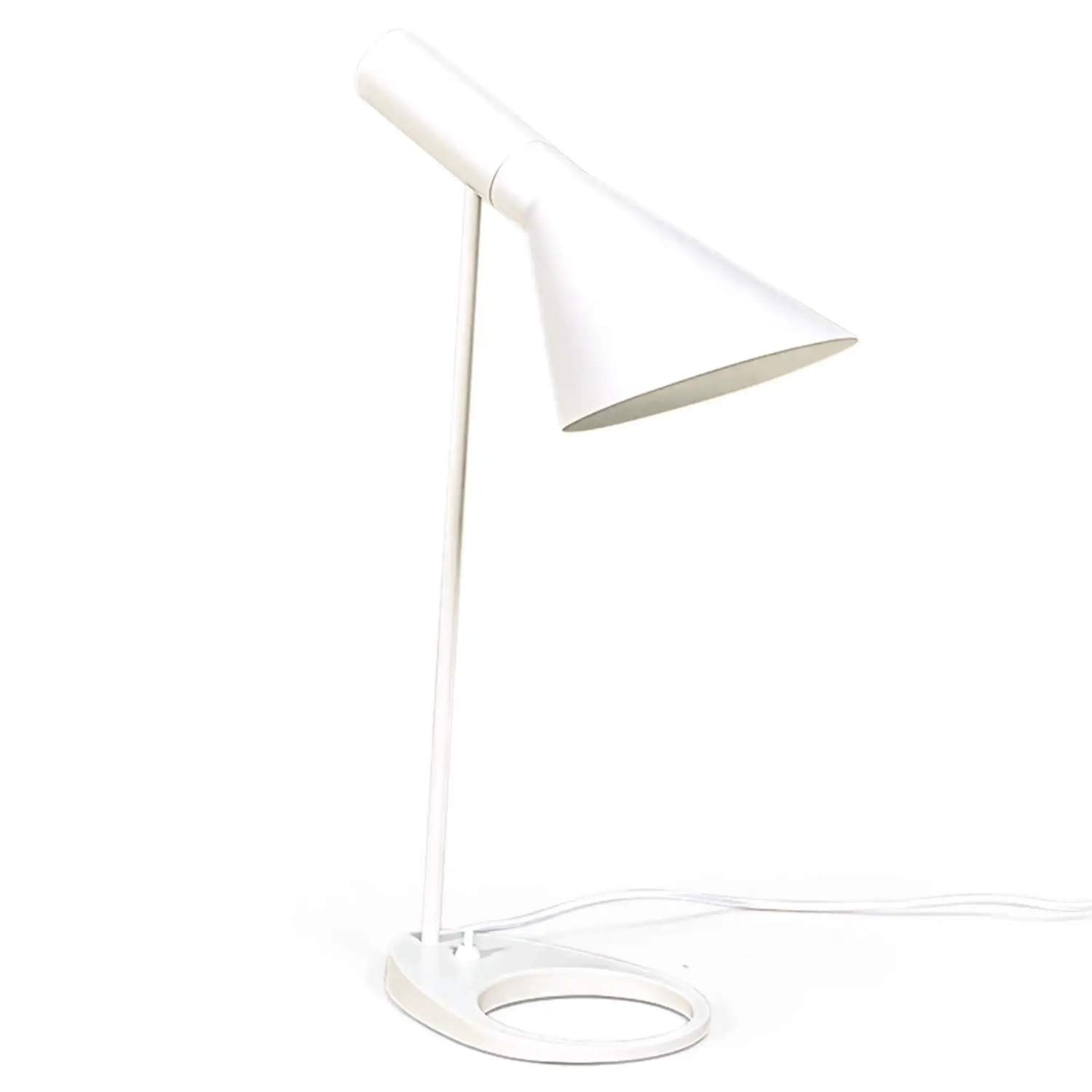 Jhon table lamp | Design inspired by Arne Jacobsen in steel