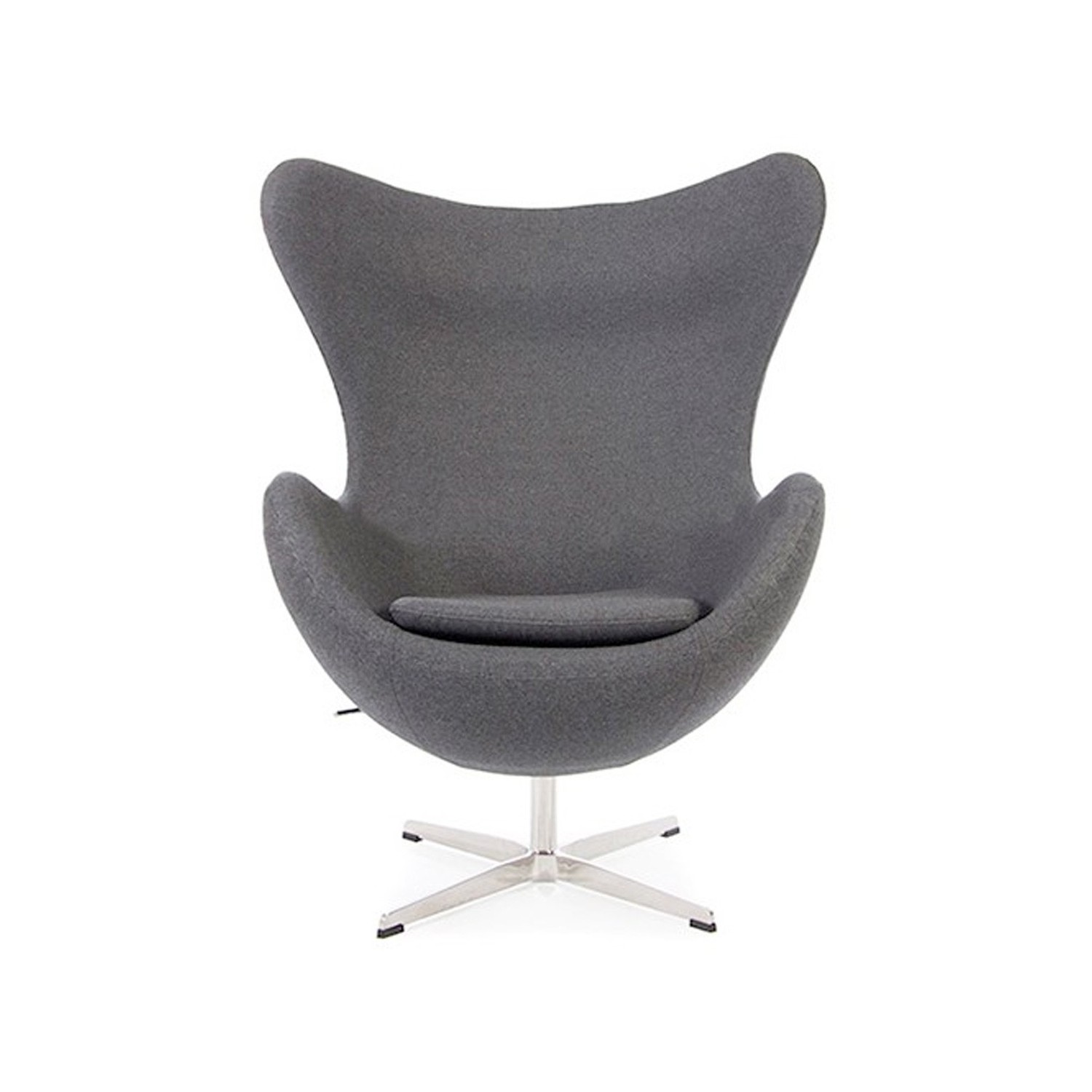 Replika äggstol med fotstöd av designern Arne Jacobsen
