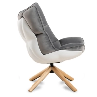 Replika designového křesla Husk Křeslo s podnožkou od skvělé designérky Patricie Urquioly