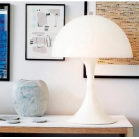 Replica della lampada di design Phantella di Verner Panton